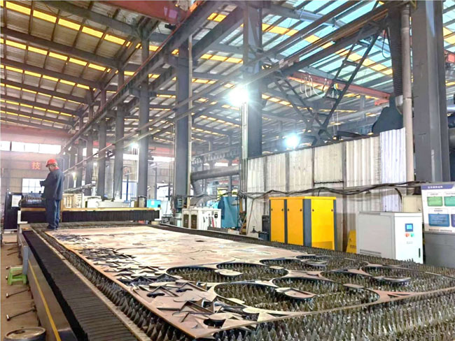 Laser cutting machine
