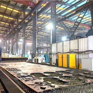 Laser cutting machine